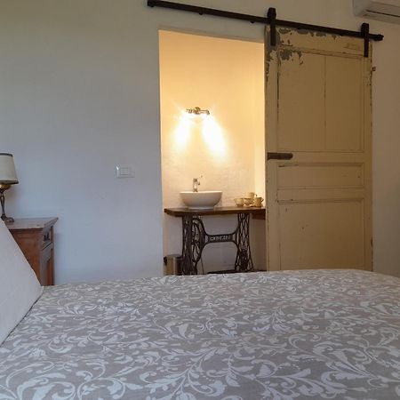 Madama Langa Country House Con Piscina Nelle Vigne Montelupo Albese Eksteriør billede
